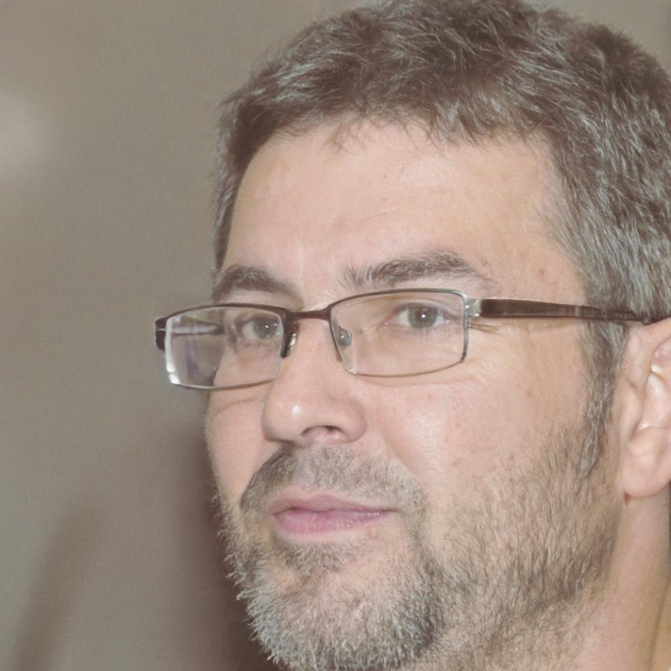 Portrait de Baptiste Lemoine, expert en modélisation Excel
